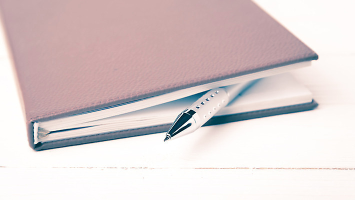 포토 JPG 해외이미지 교육 종이 비즈니스 학교 문구용품 나선형 사람없음 책 사무실 펜 우주 다이어리 검은색 쪽지 공책 공백 오픈 메시지 편지 문서 페이지 패드 조언 해외202004 해외202105 해외포토 컬러 무늬 필기구 사무용품 오브젝트 파일형식