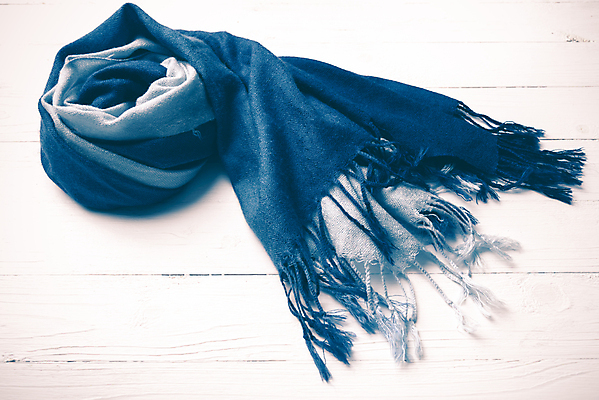 포토 JPG 해외이미지 드레스 옷 여자 백그라운드 겨울 패턴 바람 따뜻함 사람없음 파란색 빛 유행 목도리 가을 흰색 직물 면 우아함 실크 천 질감 부드러움 양모 고립 앞머리 해외202004 해외202105 해외포토 자연요소 헤어스타일 잡화 계절 컬러 컨셉 무늬 날씨 사람 감각 파일형식