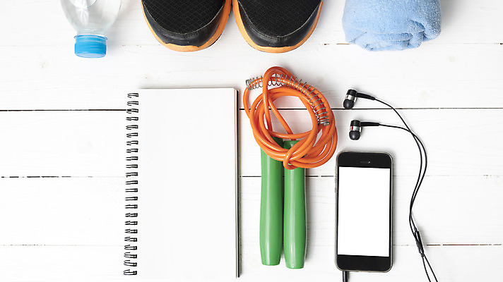 포토 JPG 해외이미지 라이프스타일 밧줄 음식 스포츠 백그라운드 운동화 신발 컨셉 다이어트 건강 사람없음 물 빛 운동복 수건 달리기 운동 점프 장비 흰색 도구 신선 액체 몸무게 날씬함 연습 체육관 트레이너 적자 해외202004 해외202105 해외포토 자연요소 옷 줄 컬러 모션 생활 위생용품 헬스 몸매 파일형식