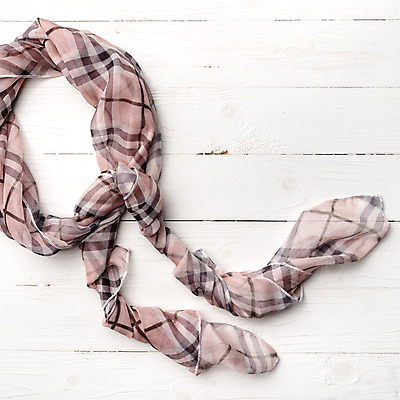 포토 JPG 해외이미지 드레스 옷 여자 분홍색 백그라운드 겨울 장신구 바람 사람없음 빨간색 여름 빛 유행 목도리 가을 흰색 직물 실크 묘사 앞머리 해외202004 해외202105 해외포토 자연요소 헤어스타일 잡화 계절 컬러 날씨 사람 파일형식