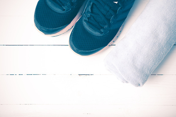 포토 JPG 해외이미지 라이프스타일 스포츠 백그라운드 운동화 신발 자연 농구 건강 사람 사람없음 물 빛 수건 달리기 조깅 운동 유행 우주 검은색 수확 연습 옛날 해외202004 해외202105 해외포토 자연요소 컬러 농업 모션 생활 위생용품 구기 생태계 파일형식