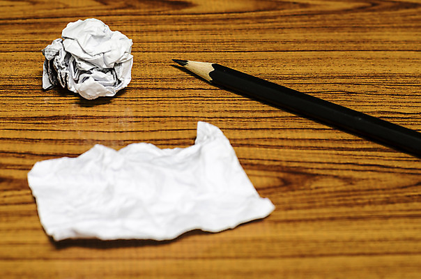 포토 JPG 해외이미지 교육 종이 백그라운드 컨셉 공 추상 새로움 아이디어 창조 사람없음 사무실 연필 쪽지 공백 블록 손상 회색 흰색 기록 거친 주름 실패 좌절 쓰레기 폐기물 스케치 오브젝트 문서 파일 페인트붓 페이지 문제 시트 한조각 덩어리 패드 구김 중고 불규칙 해외202004 해외202105 해외포토 1 감정 컬러 무늬 비즈니스 모션 학용품 미술 필기구 붓 파일형식