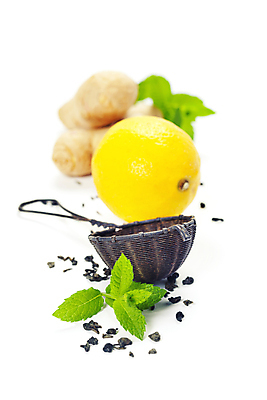 포토 JPG 해외이미지 식재료 사람없음 레몬 민트 흰배경 생강 찻잎 해외202004 차거름망 해외포토 백그라운드 채소 과일 차_음료 흰색 허브 파일형식