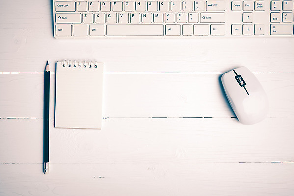 포토 JPG 해외이미지 종이 커피 백그라운드 비즈니스 탁자 직장 사람없음 목재 컵 노트북 컴퓨터 사무실 알약 연필 펜 우주 쪽지 공책 공백 정보 흰색 키보드 업무 메시지 정상 쥐 책상 머리위 페이지 해외202004 해외202105 해외포토 나무 식기 음료 컬러 가구 회사 재료 문구용품 학용품 전자제품 필기구 약 작업 설치류 파일형식