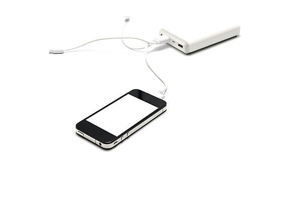 포토 JPG 해외이미지 디자인 백그라운드 모바일 사람없음 스마트폰 디지털 스크린 힘 장비 에너지 흰색 플랫 USB 전화기 스마트 은행 충전 깊이 베터리 요금 해외202004 해외202105 해외포토 컬러 컨셉 금융 핸드폰 스마트기기 파일형식