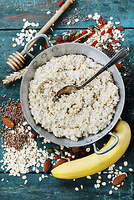 포토 JPG 해외이미지 바나나 실내 사람없음 숟가락 냄비 나무바닥 아몬드 건강식 구기자 오트밀 허니디퍼 슈퍼푸드 귀리 해외202004 해외포토 열매 음식 과일 곡류 바닥 수저 내부 견과류 도구 솥 건강식품 파일형식