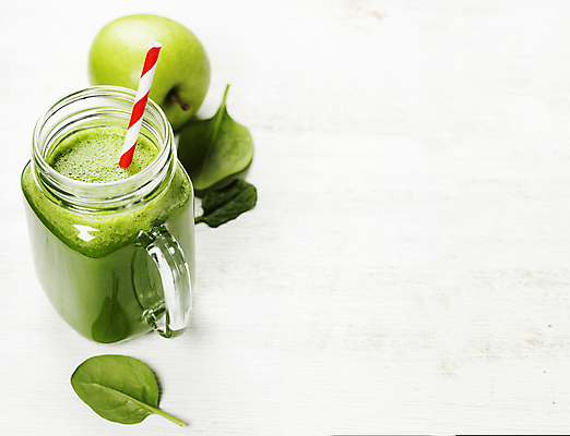 포토 JPG 해외이미지 건강 빨대 사람없음 주스 머그컵 사과 채식 다이어트음식 스무디 저칼로리식단 케일 디톡스 비건 해외202004 해외포토 음료 다이어트 채소 과일 컵 식단 저칼로리 채식주의자 파일형식