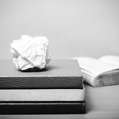 포토 JPG 해외이미지 종이 공 탁자 추상 사람없음 목재 책 사무실 쪽지 공책 재활용 수확 골동품 쓰레기통 오픈 주름 역사 좌절 도서관 쓰레기 폐기물 수집 질감 문서 페이지 시트 낭비 구김 그런지 옛날 원고 중고 폐휴지 해외202004 해외202105 해외포토 나무 교육 감정 가구 컨셉 무늬 농업 비즈니스 재료 모션 문구용품 화장지 친환경 파일형식