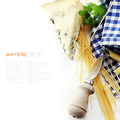 포토 JPG 해외이미지 유제품 실내 타이포그라피 사람없음 식탁보 칼 흰배경 블루치즈 파스타면 카피스페이스 해외202004 고르곤졸라치즈 해외포토 문자 백그라운드 치즈 파스타 내부 공백 흰색 면류 파일형식