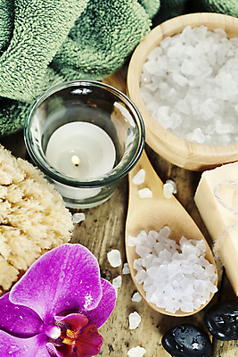 포토 JPG 해외이미지 실내 사람없음 수건 나무바닥 스파용품 향초 아로마테라피 나무숟가락 스톤 나무그릇 난초꽃 입욕소금 해외202004 해외포토 그릇 꽃 초 바닥 내부 목재 위생용품 숟가락 스파 미용용품 난초 오브젝트 소금 테라피 파일형식