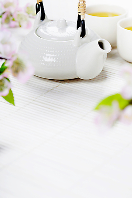 포토 JPG 해외이미지 실내 사람없음 도자기 찻잔 찻주전자 흰배경 해외202004 해외포토 백그라운드 주전자 잔 내부 흰색 파일형식