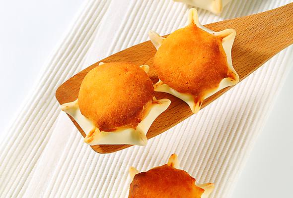 포토 JPG 해외이미지 스튜디오촬영 음식 디저트 부활절 치즈 사람없음 목재 쿠키 케이크 튀김 달콤 작음 굽기 폭식 페스츄리 리코타치즈 해외202004 해외202105 해외포토 나무 기념일 빵 재료 유제품 실내 맛 크기 구이 파일형식