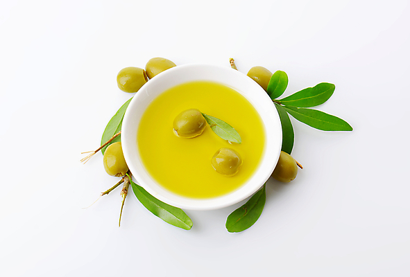 포토 JPG 해외이미지 스튜디오촬영 음식 과일 재료 건강 사람없음 액체 사발 붓기 유기농 올리브 피클 쏟아짐 입가심 절임 치유 해외202004 해외202105 해외포토 웰빙 열매 모션 실내 사기그릇 파일형식