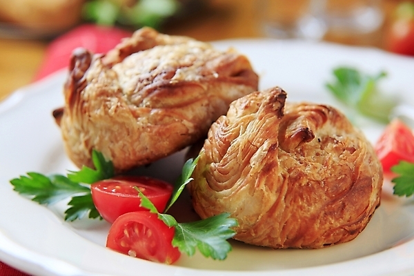 포토 JPG 해외이미지 음식 토마토 채소 치즈 파슬리 사람없음 아침식사 굽기 묘사 완두콩 폭식 입가심 채식주의자 페스츄리 리코타치즈 해외202004 해외202105 해외포토 빵 유제품 콩 식사 구이 채식 파일형식 곡류