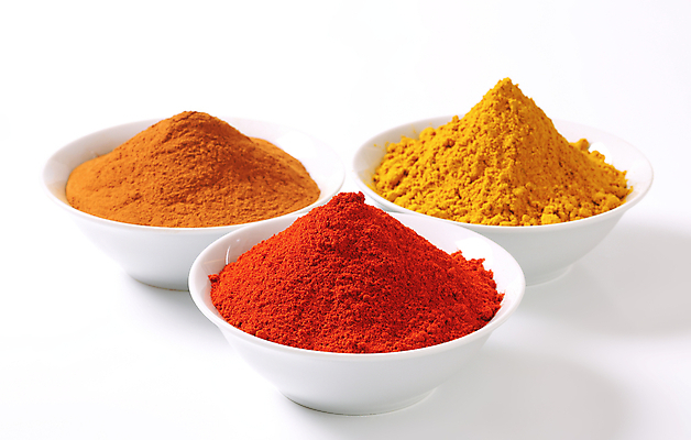 포토 JPG 해외이미지 그릇 파프리카 실내 사람없음 흰배경 시나몬가루 파프리카가루 강황 해외202004 해외202105 해외포토 식기 백그라운드 채소 식재료 내부 흰색 가루 시나몬 파일형식