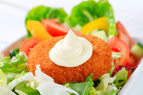 포토 JPG 해외이미지 접시 음식 토마토 채소 양파 치즈 파프리카 사람없음 노란색 식사 샐러드 튀김 소용돌이 흰색 신선 상추 크림 묘사 요거트 마요네즈 점심식사 빵가루 채식주의자 해외202004 해외202105 해외포토 식기 컬러 유제품 회오리 소스_음식 채식 파일형식