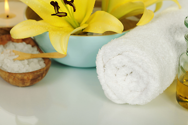 포토 JPG 해외이미지 그릇 사람없음 수건 위생용품 스파용품 아로마테라피 입욕소금 해외202004 해외포토 식기 생활용품 스파 미용용품 오브젝트 소금 테라피 파일형식