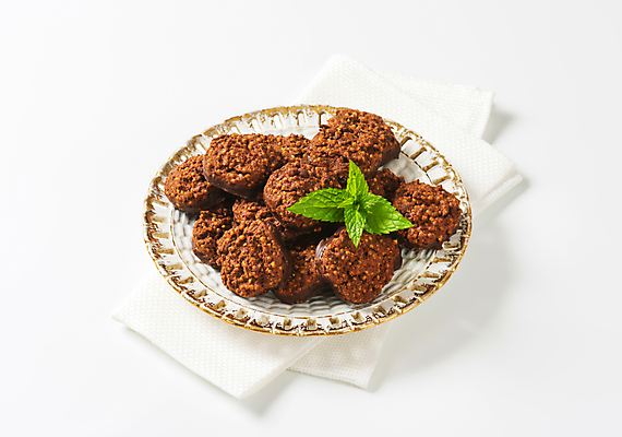 포토 JPG 해외이미지 스튜디오촬영 접시 음식 디저트 건강 씨앗 사람없음 쿠키 케이크 초콜릿 견과류 대접 달콤 유기농 카카오 퀴노아 핸드메이드 해외202004 해외202105 해외포토 식물 식기 웰빙 곡류 실내 맛 파일형식