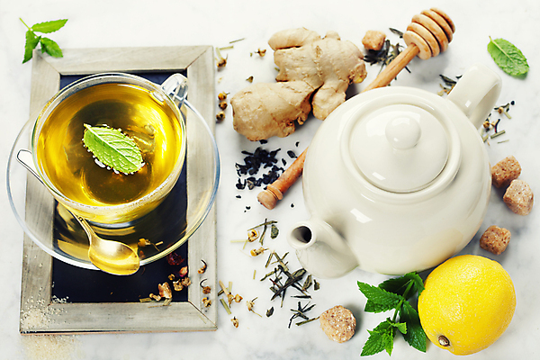 포토 JPG 해외이미지 실내 사람없음 도자기 찻잔 찻주전자 레몬 흰배경 생강 찻잎 허니디퍼 해외202004 해외포토 백그라운드 채소 과일 주전자 잔 내부 차_음료 흰색 도구 파일형식