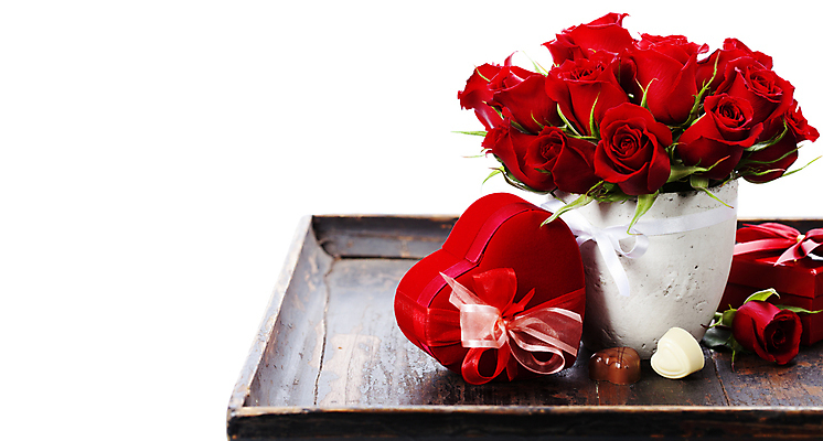포토 JPG 해외이미지 실내 발렌타인데이 사랑 사람없음 선물상자 장미 초콜릿 꽃병 하트 오브젝트 흰배경 하트상자 나무쟁반 해외202004 해외포토 모양 꽃 감정 백그라운드 데이이벤트 디저트 쟁반 선물 내부 목재 상자 흰색 파일형식