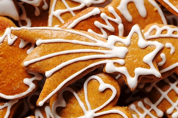 포토 JPG 해외이미지 음식 크리스마스 사람없음 장식 쿠키 과자 얼음 흰색 대접 그룹 달콤 설탕 굽기 묘사 핸드메이드 프로스팅 해외202004 해외202105 해외포토 자연요소 기념일 컬러 디저트 맛 구이 제빵 파일형식