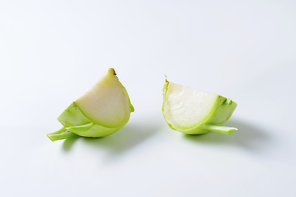 포토 JPG 해외이미지 스튜디오촬영 음식 채소 건강 사람없음 신선 자르기 흰배경 유기농 날것 구역 숙성 식용 콜라비 세련 비건 해외202004 해외202105 해외포토 웰빙 백그라운드 모션 실내 흰색 채식주의자 파일형식