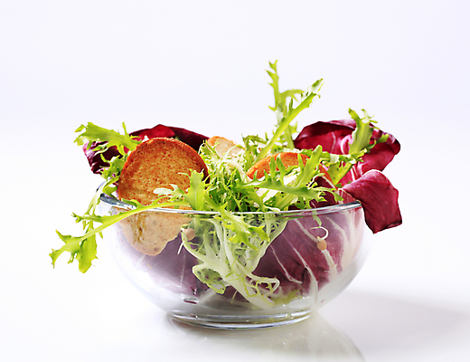 포토 JPG 해외이미지 음식 빵 반찬 치즈 건강 사람없음 식사 샐러드 신선 사발 상추 굽기 유기농 반주 채식주의자 치커리 크루통 해외202004 해외202105 해외포토 웰빙 채소 유제품 사기그릇 구이 채식 파일형식