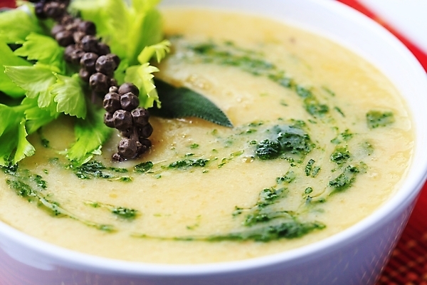 포토 JPG 해외이미지 음식 채소 호박 감자 파슬리 요리 사람없음 당근 사발 수프 부추 스쿼시 건강식 점심식사 채식주의자 핸드메이드 해외202004 해외202105 해외포토 스포츠 뿌리채소 구기 식사 사기그릇 채식 파일형식