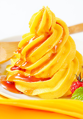 포토 JPG 해외이미지 아이스크림 디저트 근접촬영 사람없음 시럽 해외202004 해외202105 망고아이스크림 해외포토 음식 뷰포인트 파일형식