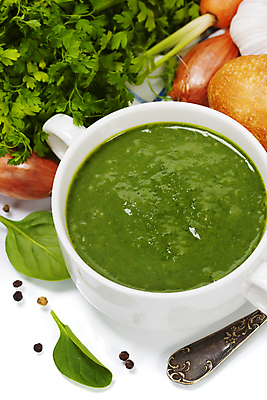 포토 JPG 해외이미지 그릇 실내 파슬리 사람없음 수프 흰배경 시금치 야채수프 해외202004 해외포토 식기 백그라운드 채소 내부 흰색 파일형식