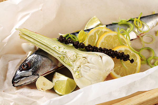 포토 JPG 해외이미지 음식 채소 양파 건강 마늘 어류 사람없음 신선 레몬 묘사 날것 라임 고등어 성분 해외202004 해외202105 해외포토 과일 수중동물 파일형식