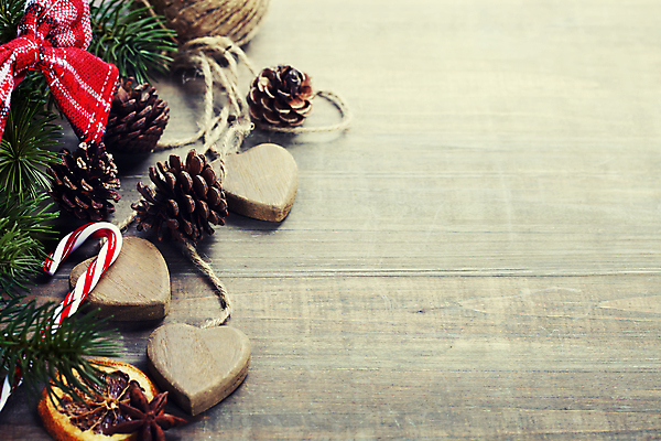 포토 JPG 해외이미지 리본 잎 크리스마스 오렌지 크리스마스용품 실내 사람없음 목재 하트 솔방울 건과일 지팡이사탕 카피스페이스 크리스마스배경 해외202004 해외포토 모양 나무 식물 기념일 백그라운드 과일 재료 건조 사탕 내부 공백 용품 파일형식