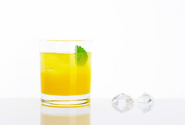 포토 JPG 해외이미지 스튜디오촬영 잔 실내 사람없음 얼음 레몬주스 민트 흰배경 해외202004 해외202105 해외포토 자연요소 식기 백그라운드 내부 흰색 과일주스 허브 파일형식