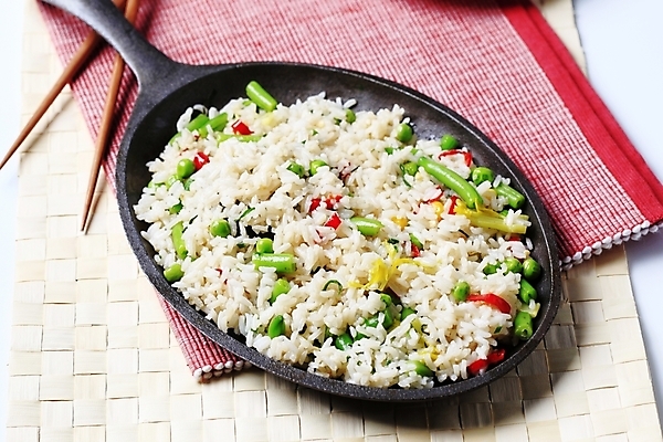 포토 JPG 해외이미지 음식 채소 밥 반찬 옥수수 요리 사람없음 저녁식사 프라이팬 낟알 완두콩 머리위 점심식사 반주 채식주의자 해외202004 해외202105 해외포토 주방용품 콩 곡류 식사 채식 파일형식 생활용품 오브젝트