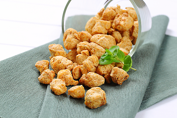 포토 JPG 해외이미지 스튜디오촬영 음식 조각 다이어트 재료 유리 콩 건조 건강 육류 사람없음 갈색 쌓기 회색 그룹 닫기 받침대 큐브 유기농 날것 흙더미 단백질 대두 식용 접기 채식주의자 비건 해외202004 해외202105 해외포토 웰빙 컬러 식재료 모션 재질 곡류 실내 흙 채식 영양소 파일형식 더미