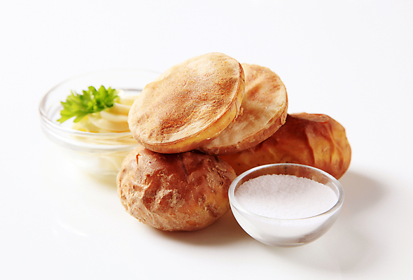 포토 JPG 해외이미지 스튜디오촬영 채소 반찬 감자 사람없음 사발 그릴 굽기 소금 버터 점심식사 해외202004 해외202105 해외포토 음식 주방용품 실내 식사 사기그릇 구이 파일형식