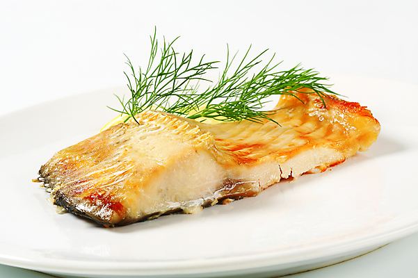 포토 JPG 해외이미지 접시 음식 조각 건강 어류 사람없음 굽기 레몬 잉어 점심식사 딜 앙트레 해외202004 해외202105 해외포토 식기 과일 식사 수중동물 구이 파일형식