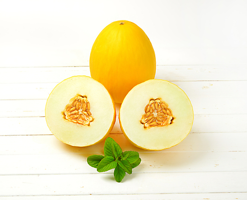 포토 JPG 해외이미지 스튜디오촬영 음식 과일 씨앗 사람없음 목재 노란색 신선 횡단보도 흰배경 날것 숙성 해외202004 해외202105 해외포토 나무 식물 컬러 백그라운드 재료 실내 흰색 보행로 파일형식