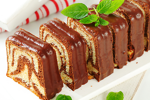 포토 JPG 해외이미지 음식 티타임 디저트 도마 사람없음 초콜릿 얼음 횡단보도 달콤 아침식사 굽기 슬라이스 해외202004 해외202105 스펀지케이크 해외포토 자연요소 주방용품 휴식 케이크 식사 보행로 맛 구이 파일형식