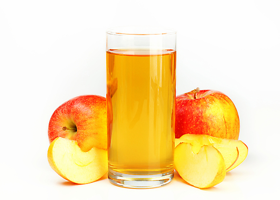 포토 JPG 해외이미지 스튜디오촬영 잔 실내 사람없음 사과 흰배경 사과주스 해외202004 해외202105 해외포토 식기 백그라운드 과일 내부 흰색 과일주스 파일형식