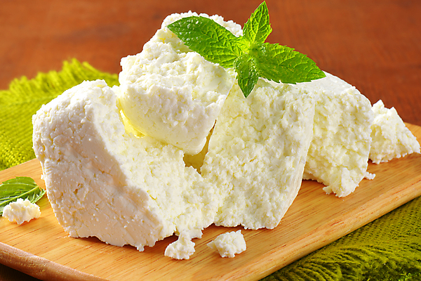 포토 JPG 해외이미지 음식 조각 치즈 유제품 건강 사람없음 다이어리 흰색 신선 흙더미 핸드메이드 리코타치즈 해외202004 해외202105 해외포토 컬러 사무용품 흙 파일형식 더미