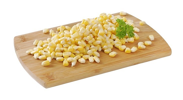 포토 JPG 해외이미지 실내 옥수수 사람없음 흰배경 나무도마 옥수수알갱이 해외202004 해외202105 해외포토 백그라운드 곡류 도마 내부 목재 흰색 파일형식