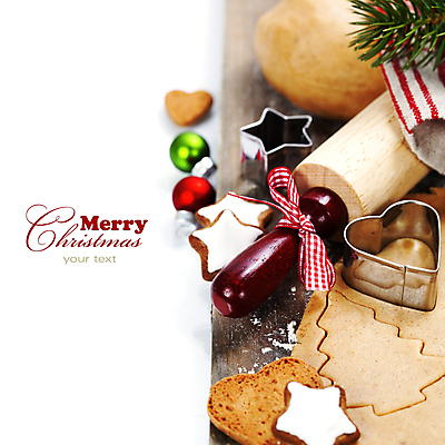 포토 JPG 해외이미지 별 크리스마스 실내 타이포그라피 사람없음 쿠키 하트 달콤 흰배경 쿠키틀 나무도마 반죽밀대 트리모양 오너먼트 카피스페이스 해외202004 해외포토 자연요소 모양 문자 기념일 백그라운드 크리스마스장식 디저트 도마 내부 목재 크리스마스트리 공백 흰색 맛 밀대 제빵도구 파일형식