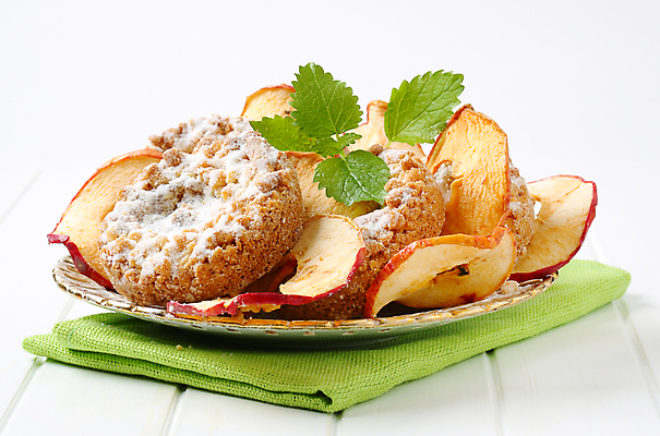 포토 JPG 해외이미지 접시 사람없음 쿠키 사과 천 민트 흰배경 건과일 해외202004 해외202105 해외포토 식기 백그라운드 과일 디저트 건조 흰색 직물 허브 파일형식