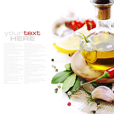 포토 JPG 해외이미지 토마토 고추 마늘 사람없음 아웃포커스 올리브오일 바질 유리주전자 해외202004 해외포토 채소 유리 주전자 촬영기법 기름_음식 파일형식