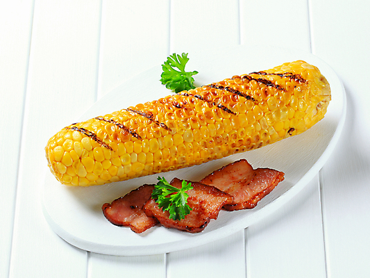 포토 JPG 해외이미지 접시 실내 옥수수 요리 사람없음 흰배경 베이컨 고소한맛 옥수수구이 해외202004 해외202105 해외포토 식기 백그라운드 곡류 돼지고기 내부 흰색 맛 구이 파일형식