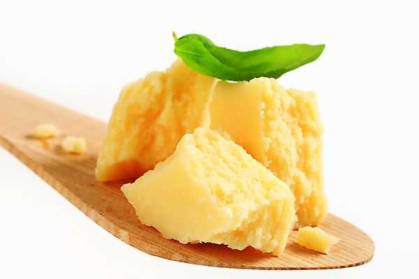 포토 JPG 해외이미지 스튜디오촬영 음식 조각 주방용품 치즈 유제품 사람없음 목재 노란색 애피타이저 주걱 바질 해외202004 해외202105 해외포토 나무 컬러 생활용품 재료 실내 파일형식