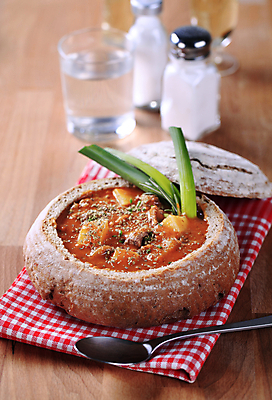 포토 JPG 해외이미지 빵 사람없음 숟가락 양념 확인 매움 소금 스튜 후추 해외202004 해외202105 해외포토 음식 수저 맛 향신료 파일형식