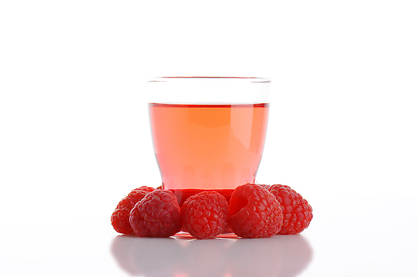 포토 JPG 해외이미지 스튜디오촬영 잔 실내 사람없음 과일주스 흰배경 산딸기 해외202004 해외202105 해외포토 식기 백그라운드 과일 내부 주스 흰색 파일형식