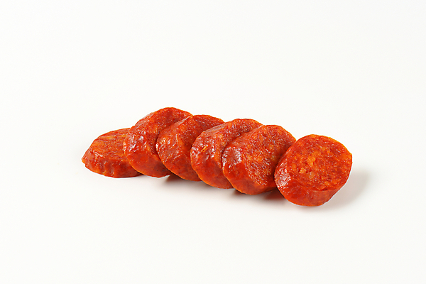 포토 JPG 해외이미지 음식 파프리카 건조 돼지고기 요리 사람없음 소시지 흰배경 매움 슬라이스 훈제 얇은 편육 해외202004 해외202105 해외포토 백그라운드 채소 육류 흰색 가공식품 맛 파일형식 컬러 컨셉 식재료